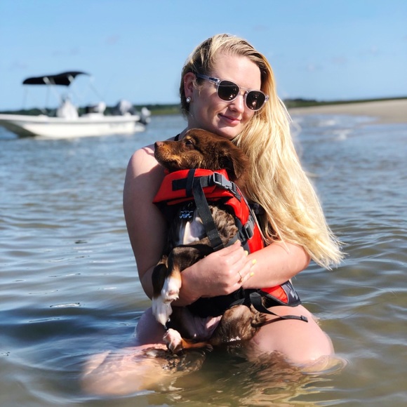 Meet your Posher, Selena - Picture 4 of 8